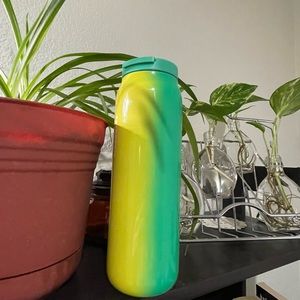 Starbucks New ⛱ Summer 2022 Ombre Green Yellow Stainless Water Tumbler